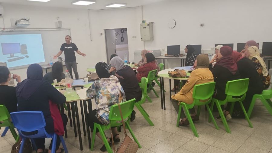 اختتام دورة الحاسوب للجيل الذهبي في دير حنا